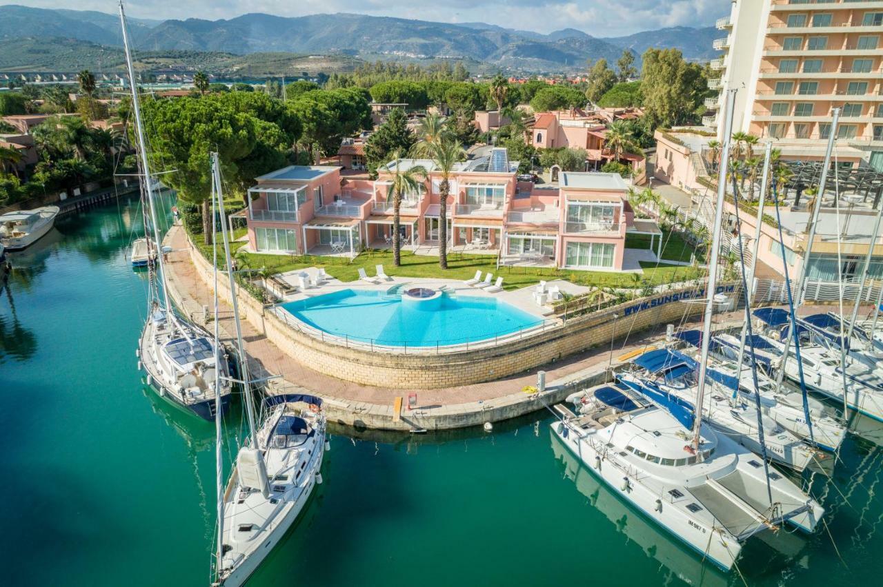 Residence Delfino, Portorosa Furnari Exterior photo